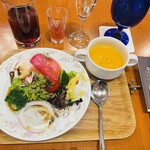 ダイニング＆カフェ ランデブーラウンジ - メイン以外は、ブュッフェ形式でした