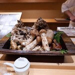 323213940 - 岩手産松茸