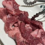 羊肉炭火焼 肉汁屋 - 