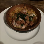 Nico - 兎と豆のカスレ。南部フランスの郷土料理。