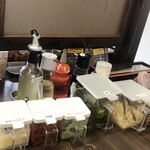 ラーメンショップ○化 - 調味料類も充実
