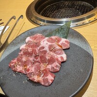 近江うし焼肉 にくTATSU 銀座店 - 