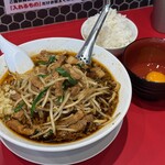 すず鬼直伝スタミナらーめんかわさ鬼 - 鬼ソバセット