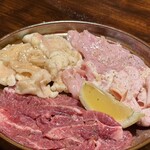 炭火焼肉 ホルモン にく式 - 