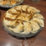 博多餃子舎 603 - 【博多603ひとくち餃子】と【九州黒豚餃子】