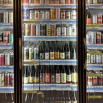 BEN'S SLOP SHOP - 中央冷蔵庫