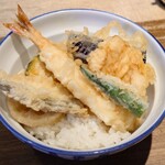 天丼・天ぷら本舗 さん天 - タレは後掛けの天丼