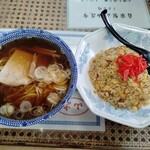 山忠 - ④番は小中華と小ﾁｬｰﾊﾝのセットになります