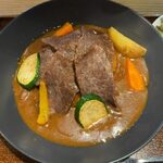 ホルモン焼肉 モリちゃん - 「国産和牛A５ランク大判カット焼きしゃぶカレー」1,200円