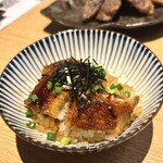 鰻 炭焼 ひつまぶし 美濃金 - 2杯目は、薬味を乗せて