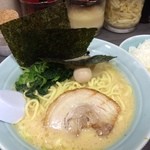 横浜家系ラーメン 魂心家 静岡店 - ランチタイムにはライスつき！