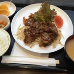 ユキヤダイニング - 2014.11.5 お肉屋さんの焼肉ランチ1,180円。