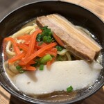 沖縄酒場 ナカマ - 沖縄そば980円