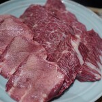 炭火焼肉ホルモンさわいし - 