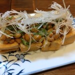 炭火やきとり おざき - 厚揚げ納豆