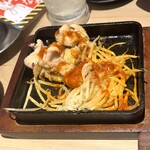 居酒屋それゆけ！鶏ヤロー！ - 鶏皮焼き