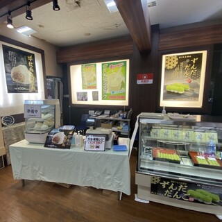 青葉城フードコート_2