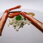 レストラン オオツ - 2025.10 富山産ベニズワイガニ 蟹味噌ソース フヌイユ冬瓜ケッパーのサラダ