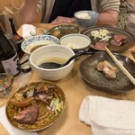 八たん - テーブル遠景、少し狭かったのはご愛嬌σ(^_^;)