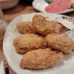 かき小屋 豊丸水産 - カキフライも大ぶりで美味しいです。
