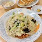 ぎょうざの満洲 - 料理写真: