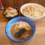 つけめん さく間 - 全体図