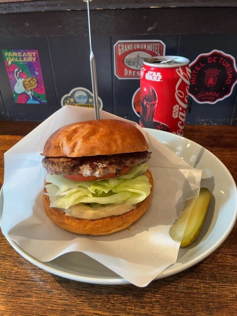 ヒッチ ハイカーズ バーガー スタンド （HITCH HIKERS BURGER STAND