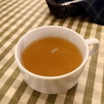 レストラン ペニーレイン 那須店 - 具少な目なコンソメスープ　もう少し熱いとサイコー