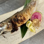 炉端・炭火焼 えん - 鯖の一本焼き