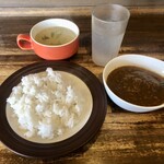 STEAK MAN - ライス、スープ、水はセルフサービス、おかわりOK