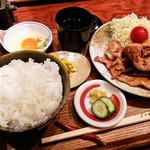 旬家 和しん - 日南もち豚厚切りスライス肉の特製たれ焼き定食