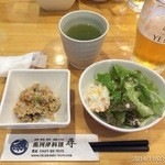 魚河岸料理 尋 - 2014.11.3(月)祝日　11時半　食べるべき相模湾丼850円←限定5個　開店後数分で売切れです。(-_-;)