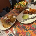 SANGAM - ミックス野菜サラダ、サモサ、チキンティッカ