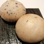 オルタシア - ランチコース 5540円 の自家製パン(4回目)