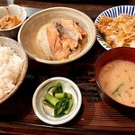 味安 - 鮭大根煮と中華チキンカツ@940円