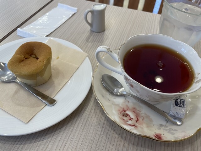 Cake and Coffee Sugarvine