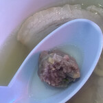 中華そば ひかり - 身ぐるみ剥いで肉餡だけに！ｲｬｰﾝ(//∇//)