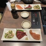 博多もつ鍋おおやま 横浜 - おおやま御膳、前菜。