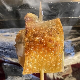 土佐備長炭で焼く自慢の地鶏串◎厳選した地鶏の味をご堪能あれ