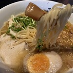 究極ジェイズラーメン - 料理写真:濃厚鶏白湯ラーメンを、さて実食