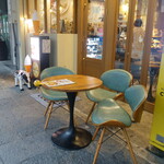 チーズコート - テラス席の風景