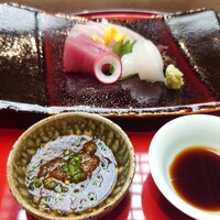 加賀屋 銀座店 - 御椀:海老しんじょうに松茸や菊花の入ったもの