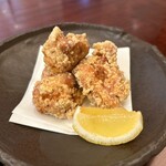 魚八 - 鶏の唐揚げ　770円
