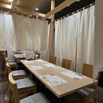 江戸前鰻 うな誠 - 暖簾で仕切られており、周りを気しなくてよいです✨️