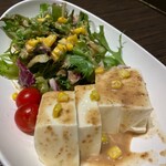 焼肉 蔵 - 豆腐サラダ