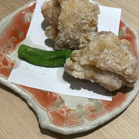 焼鳥 鳥せい - 大きな鳥塩唐揚げ