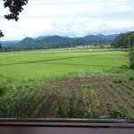 しらかみカフェ - 窓から見える白神山地の山々