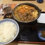 Yoshinoya - 牛チゲ鍋御膳大730円