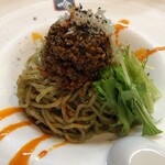 餃子と担々麺 吟 - 