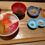 立ち食い海鮮丼 みこ食堂 - 